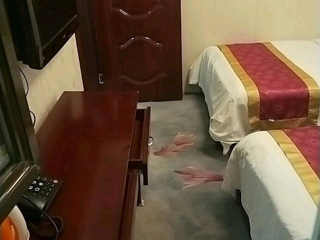 普通间(公共卫浴)