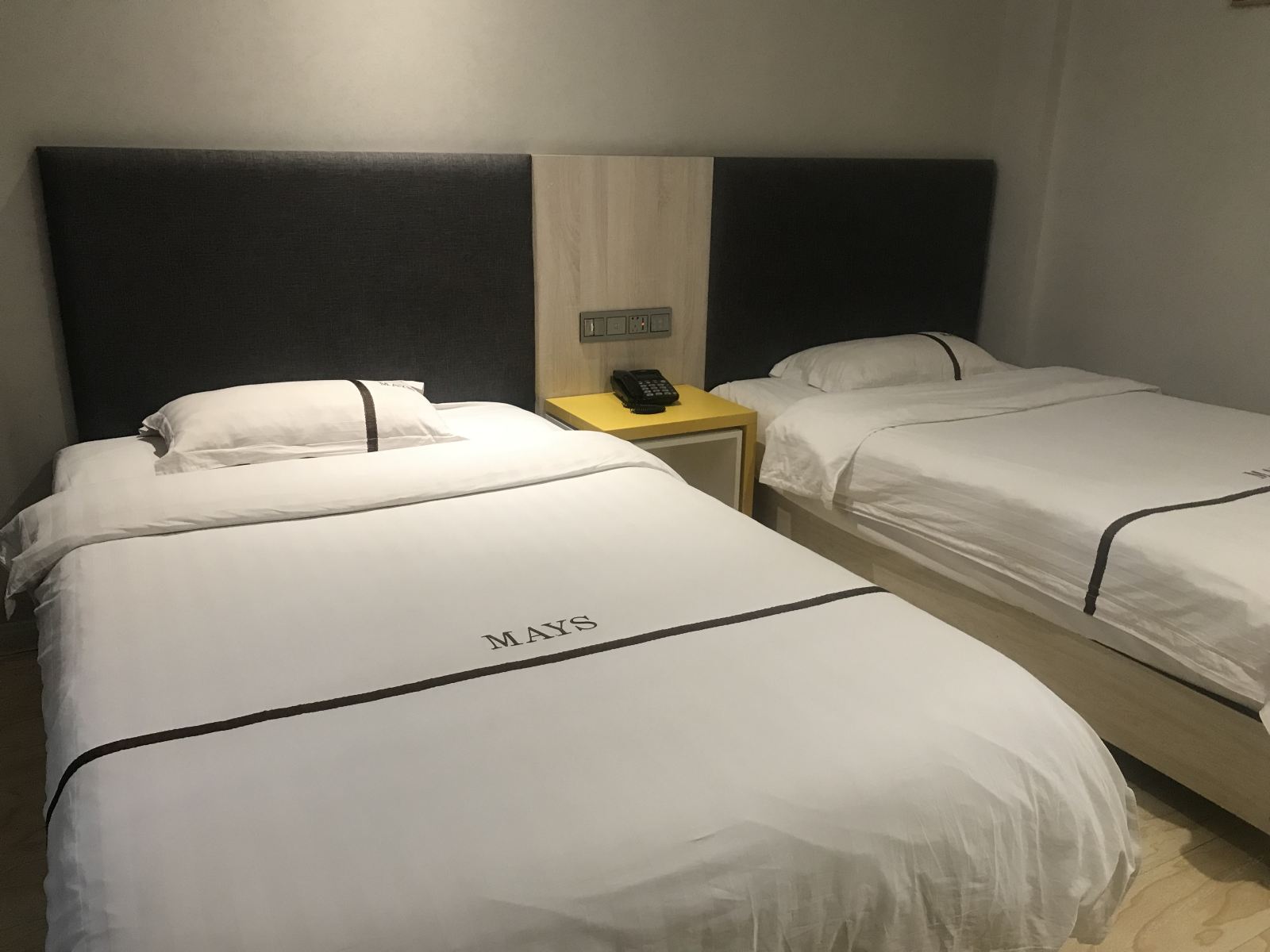 标准间(无窗)