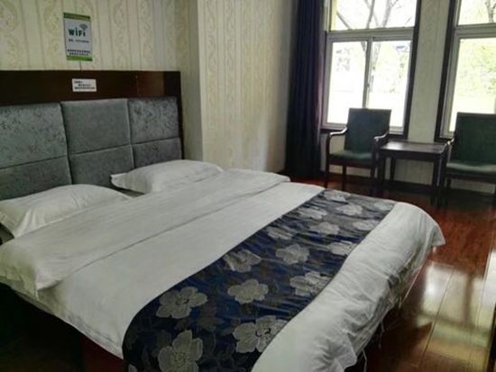豪华大床房
