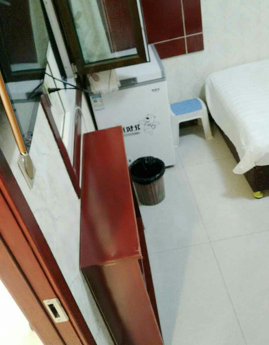 普通双床房(公共卫浴)