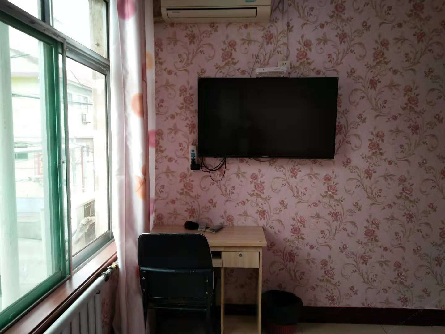 阳光电脑大床房