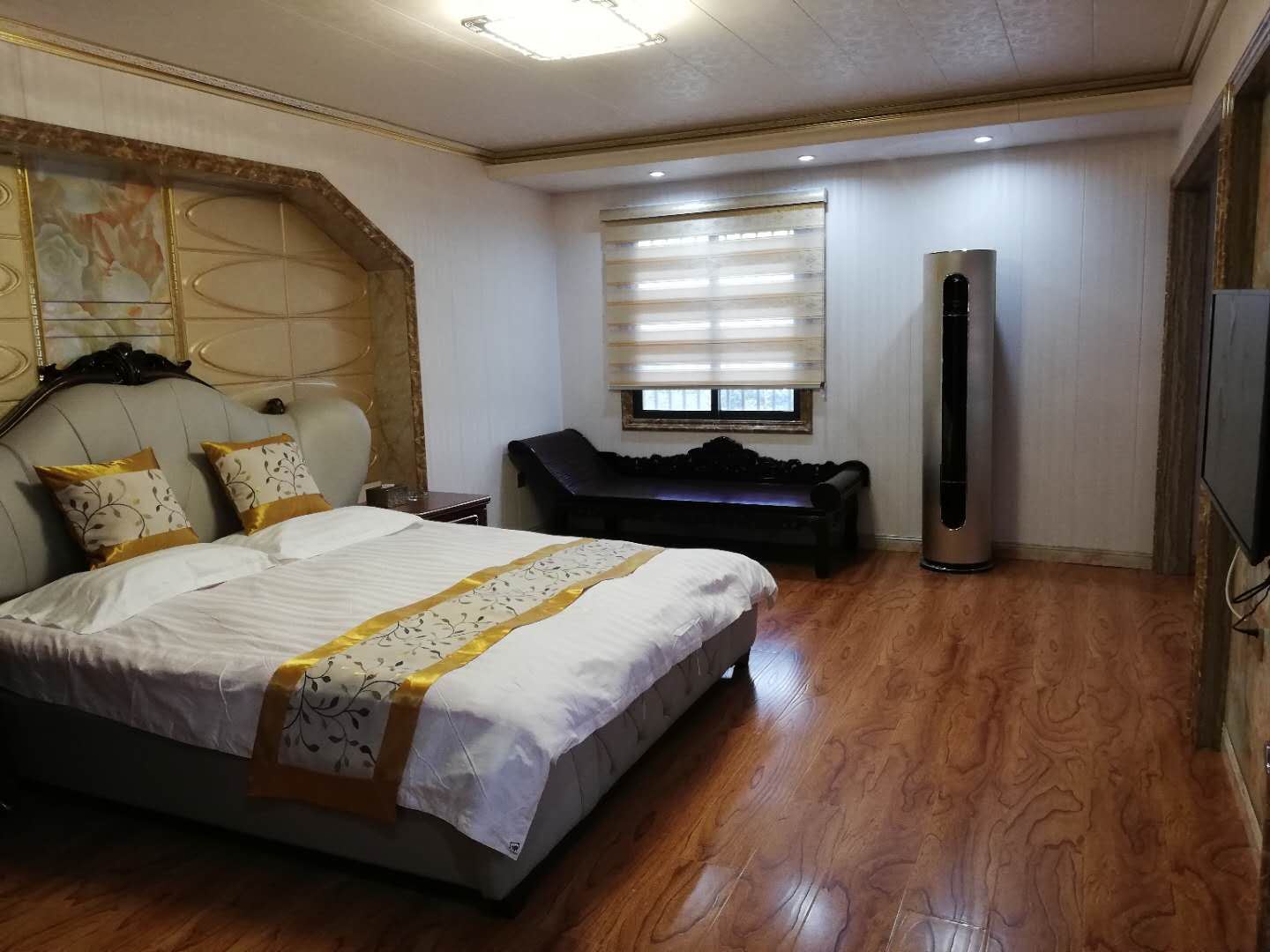 豪华大床房