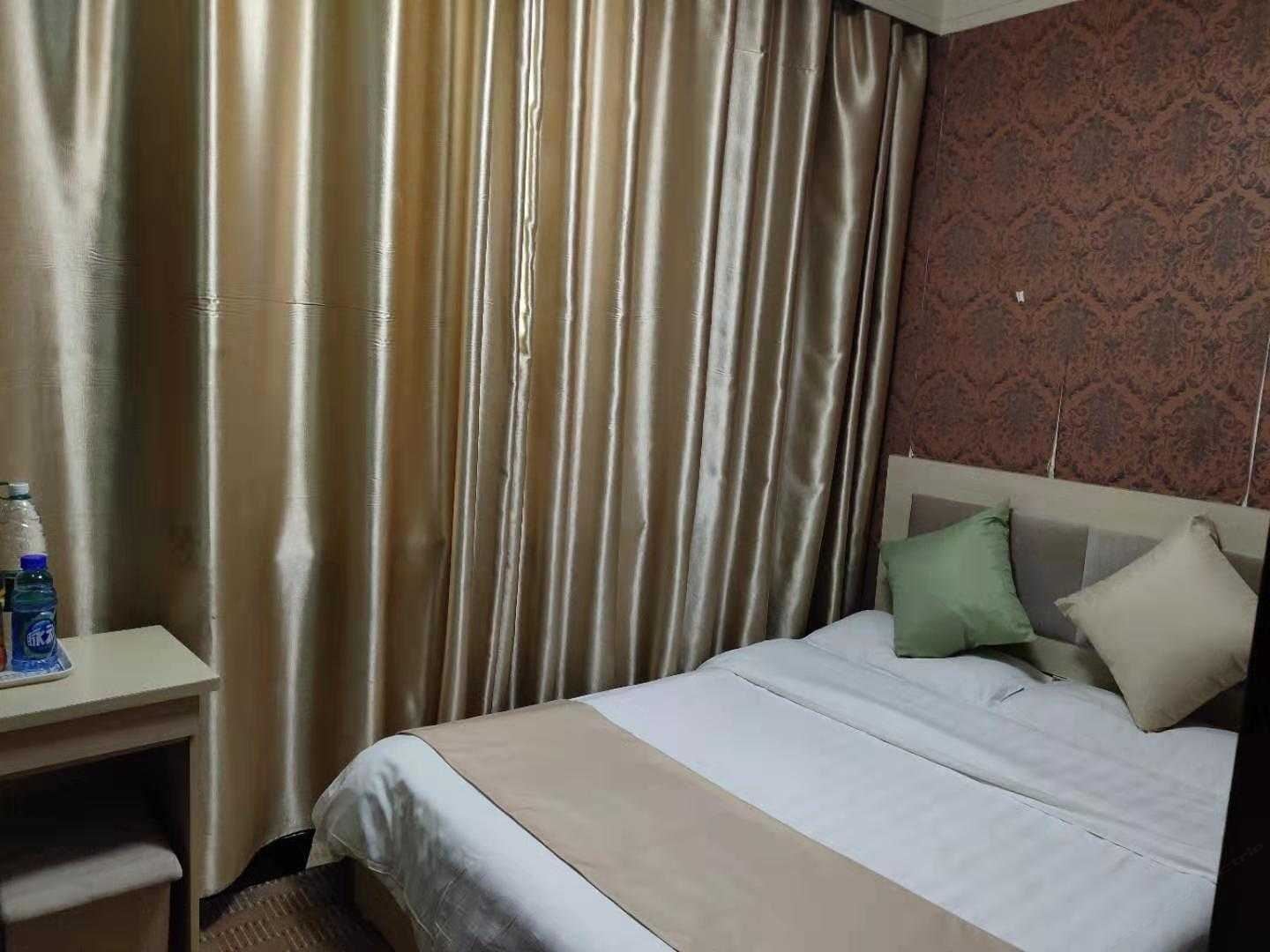迷你大床房