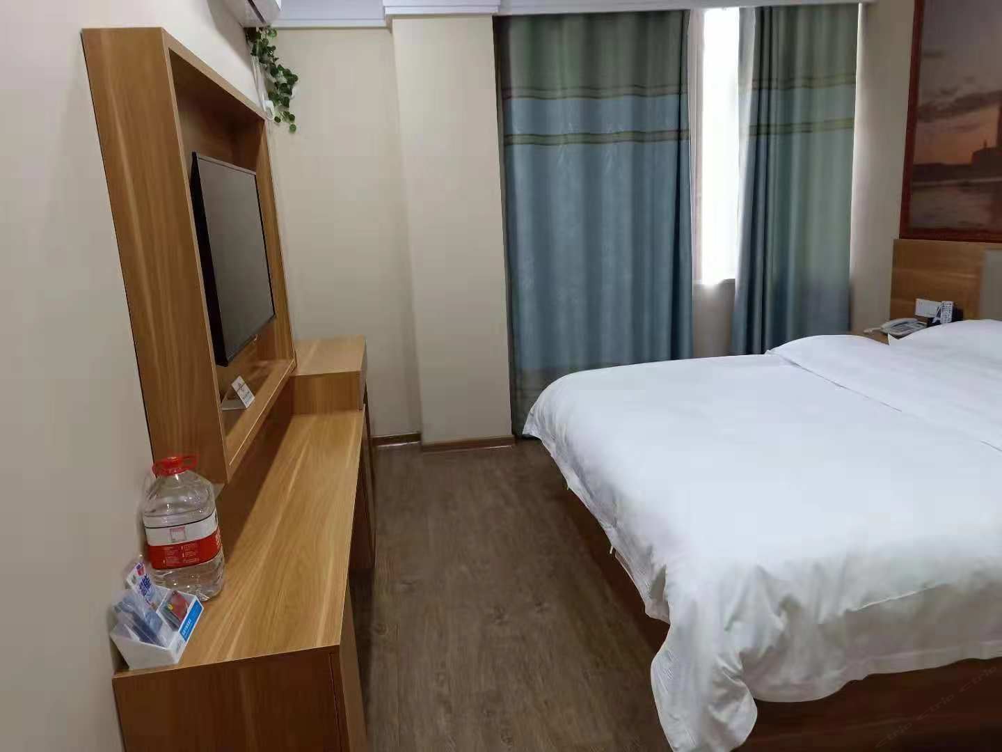 标准大床房