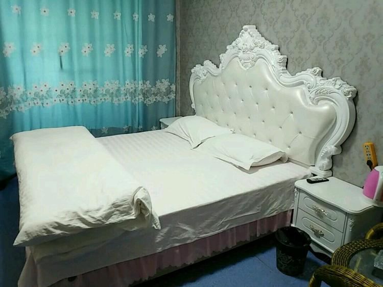 豪华大床房