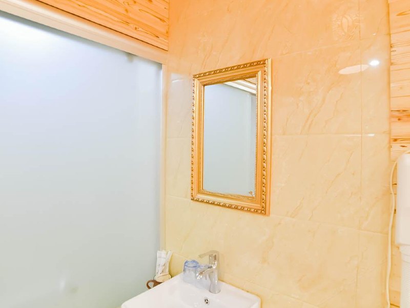 hotelPic