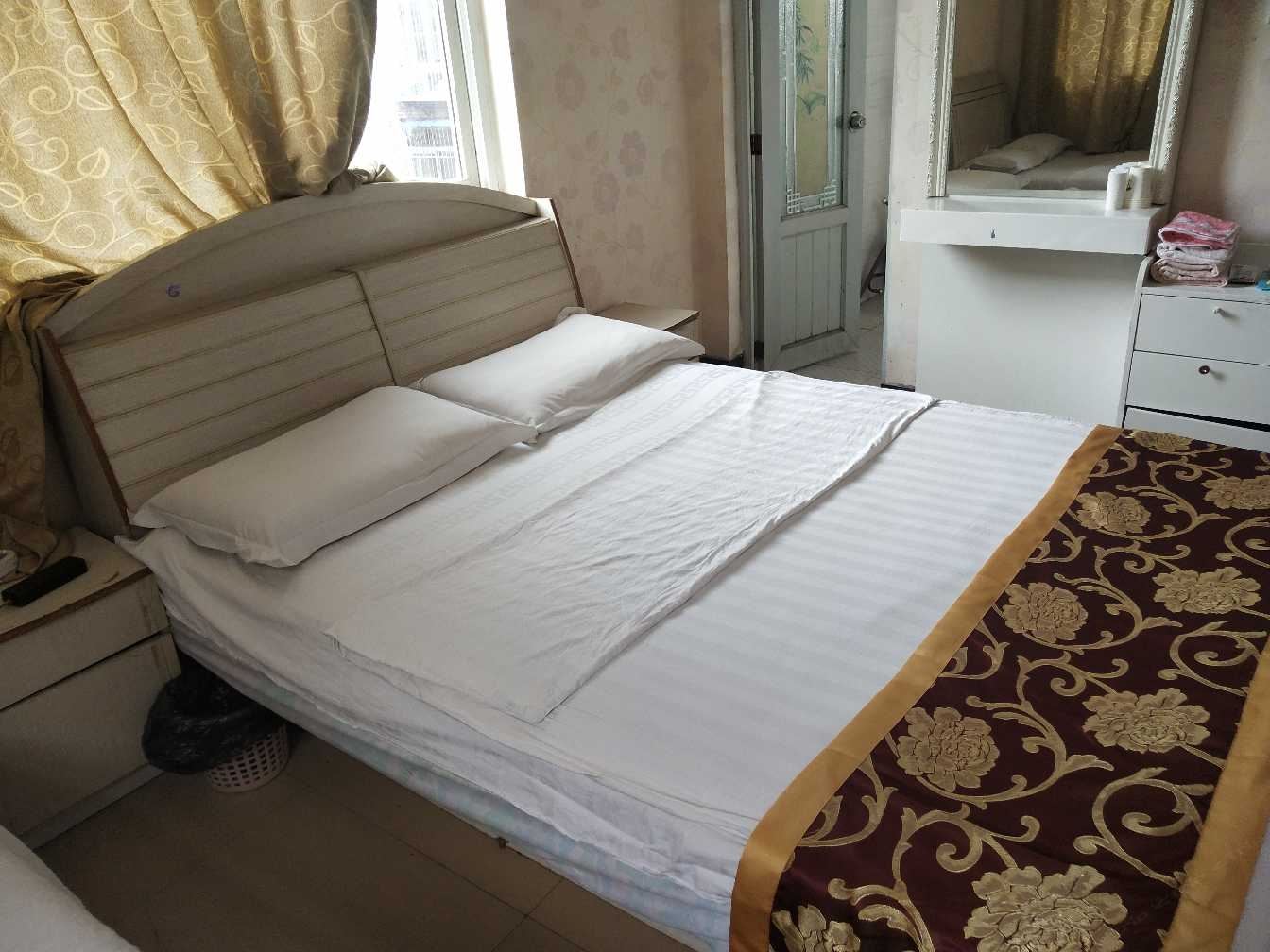 普通单间