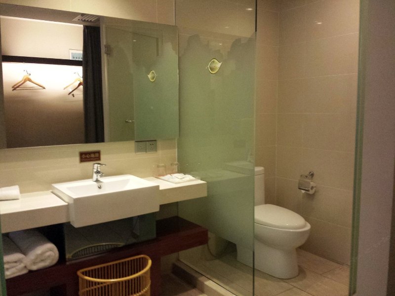 hotelPic