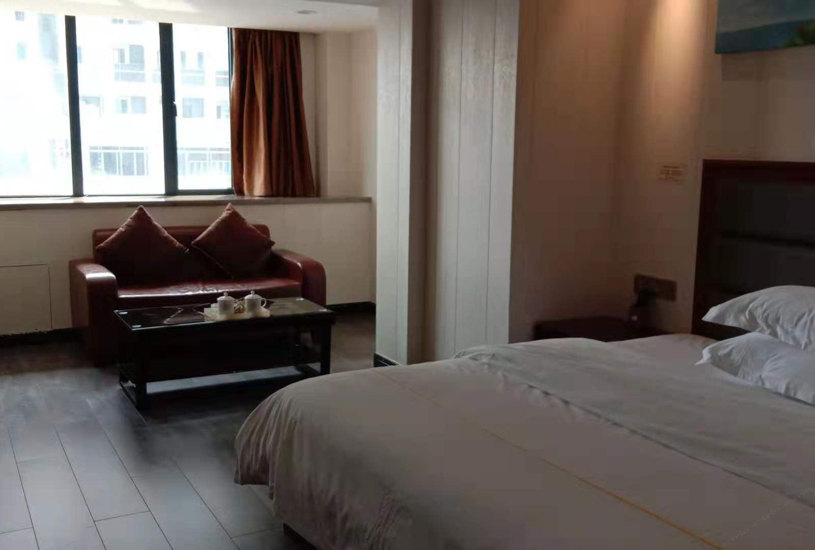 豪华大床房