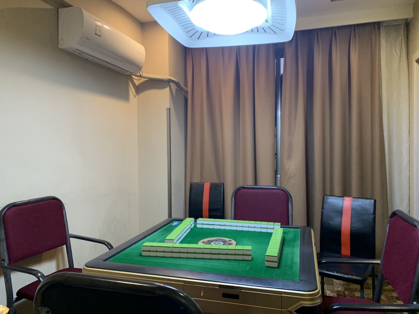 商务棋牌房