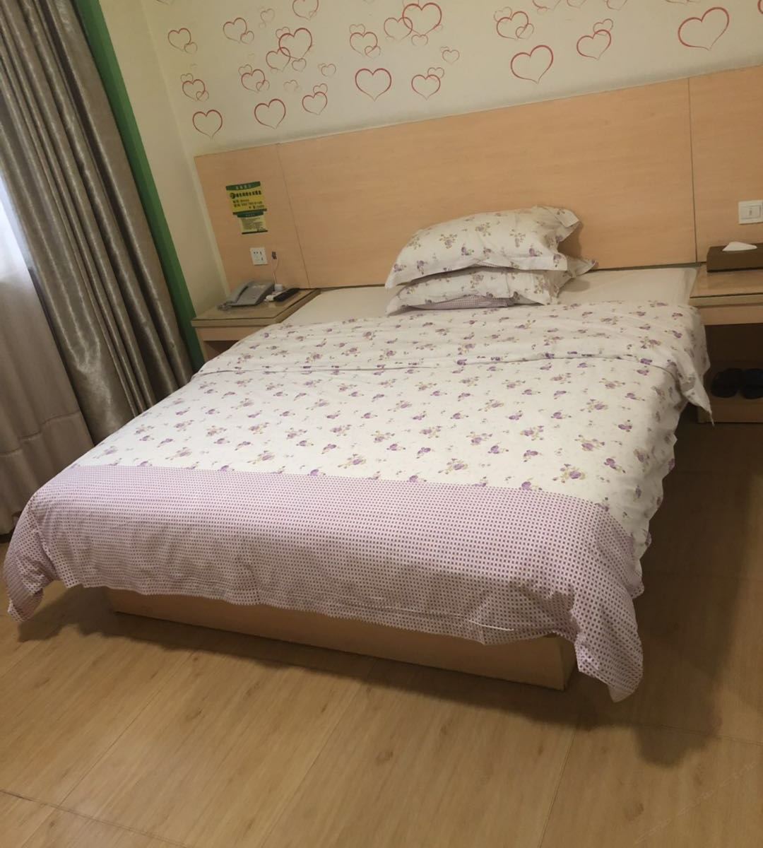 商务大床房