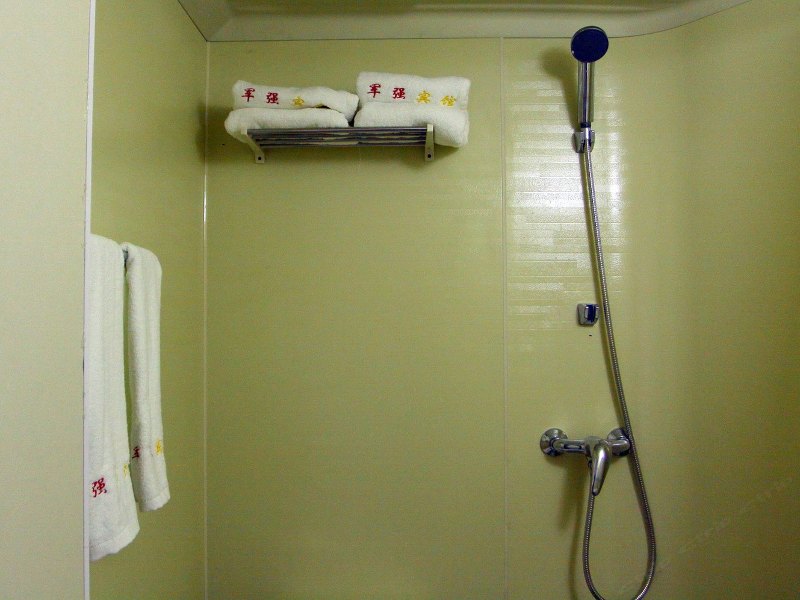 hotelPic