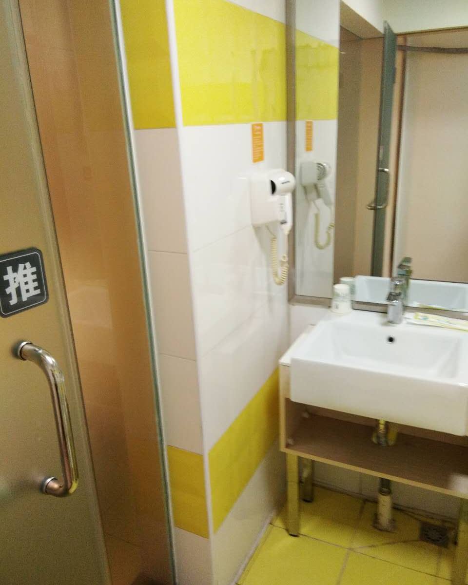 高级大床房