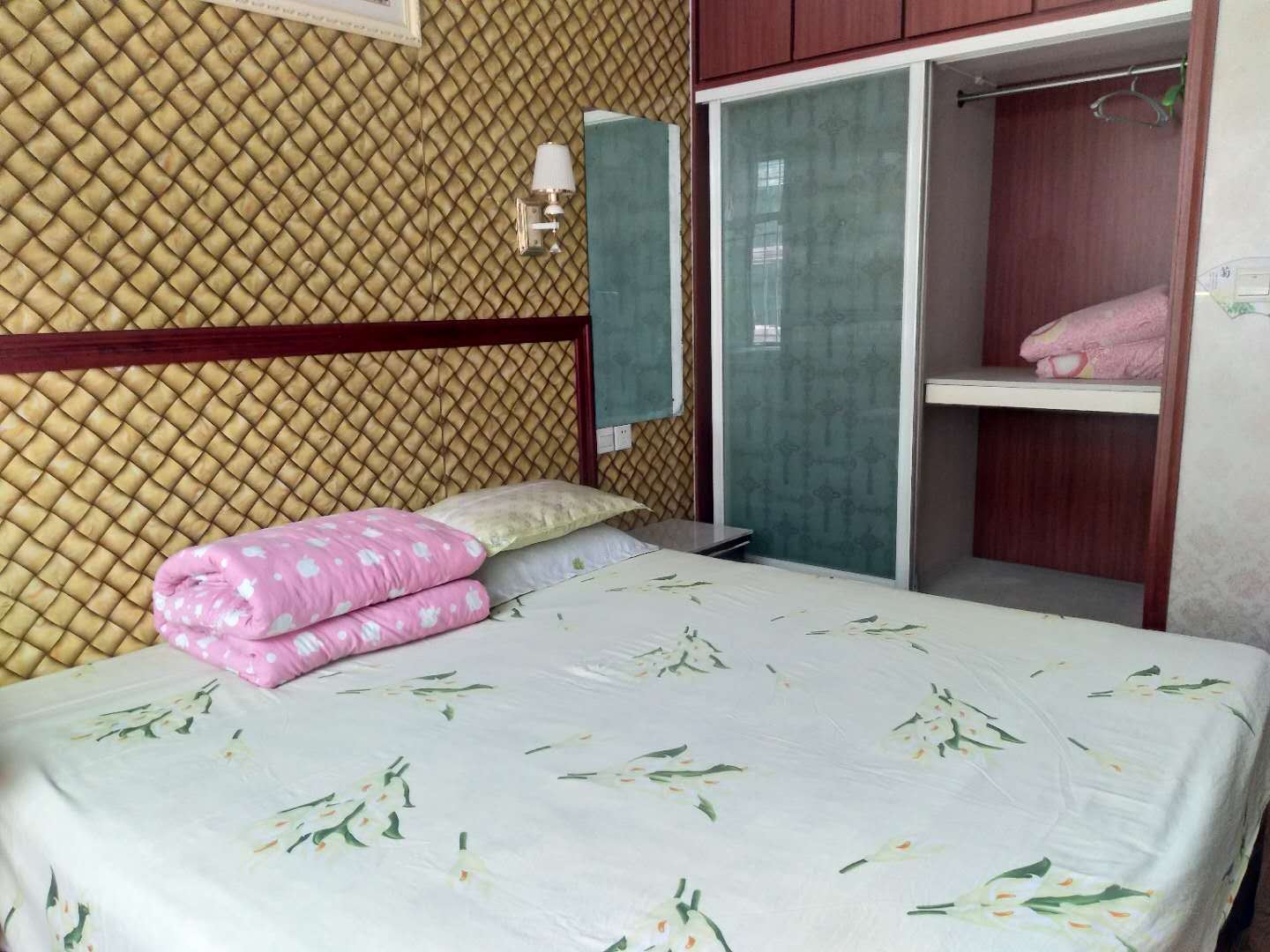 温馨大床房