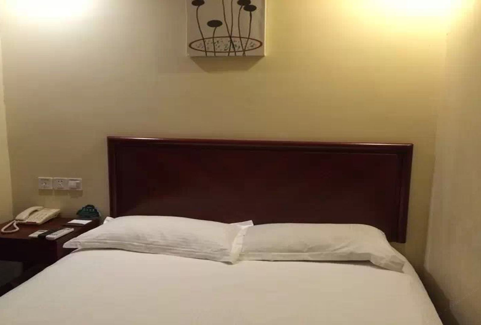 经济大床房