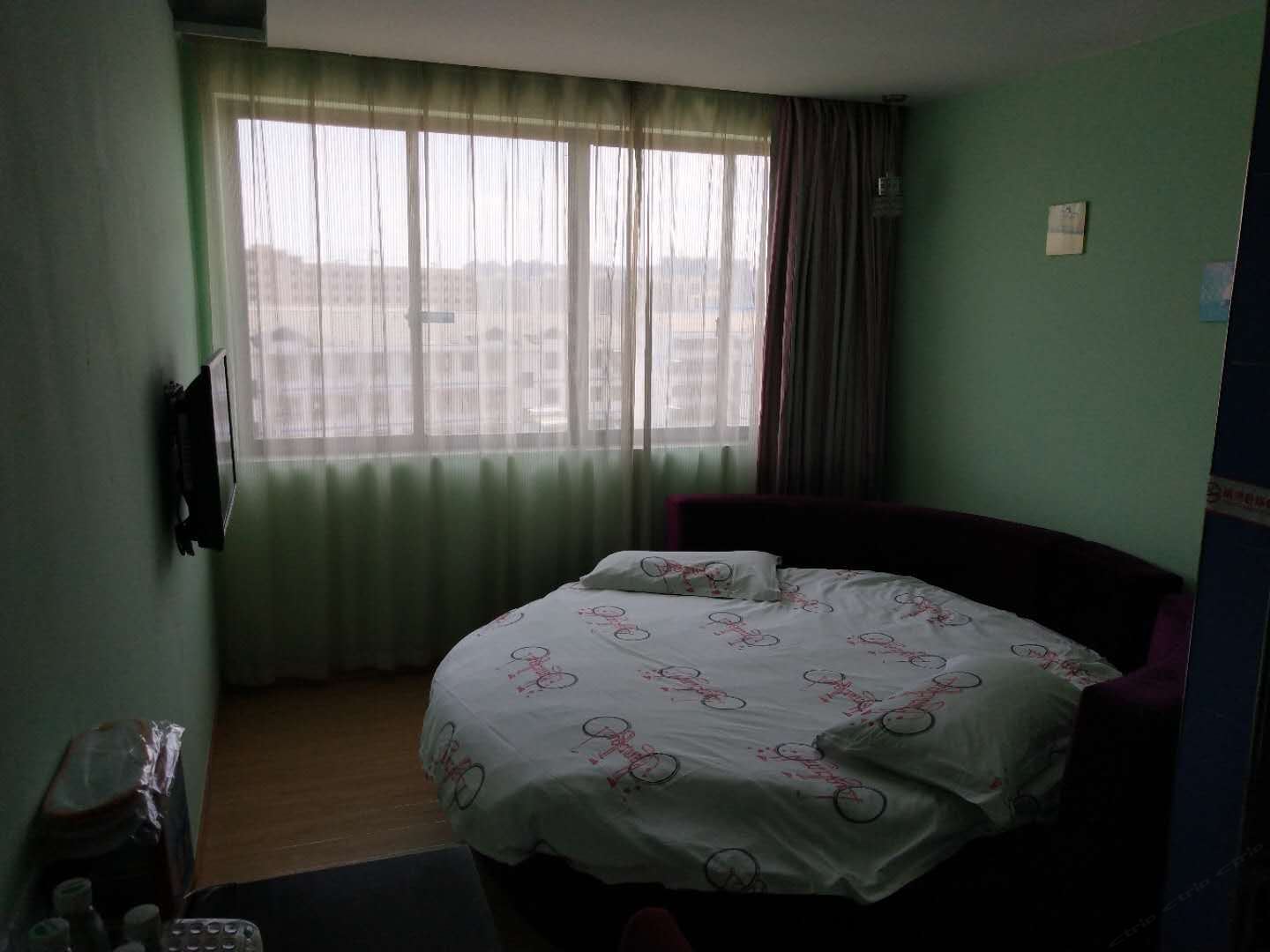 温馨圆床房