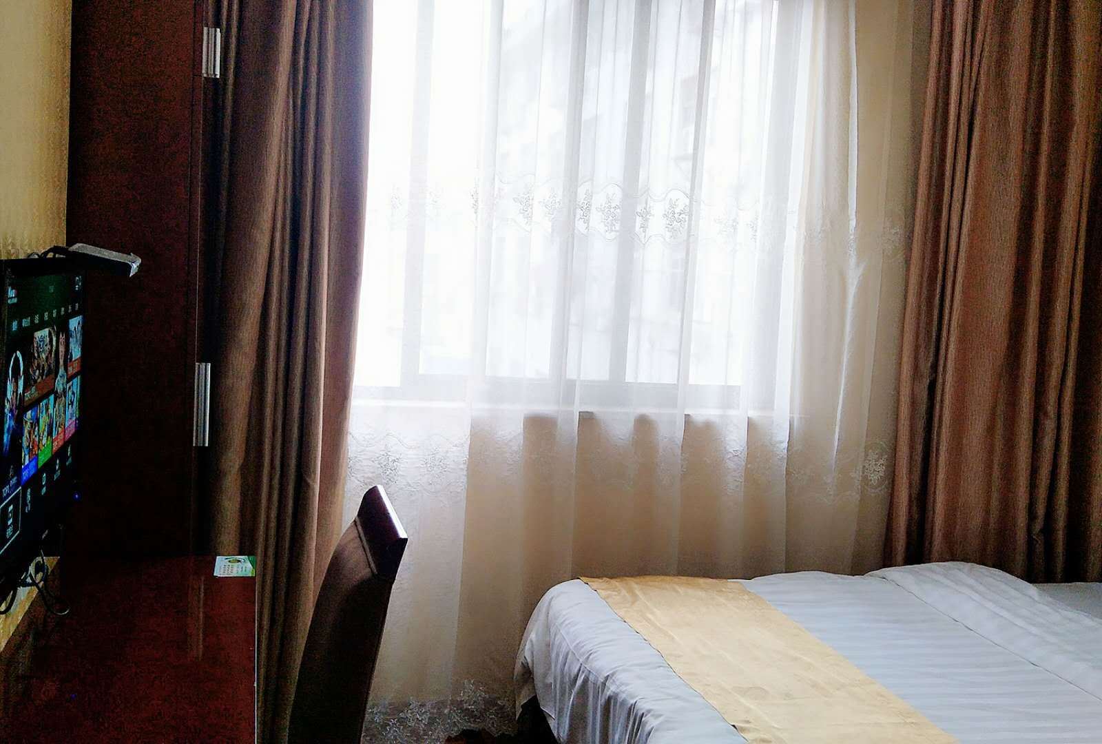 经济大床房