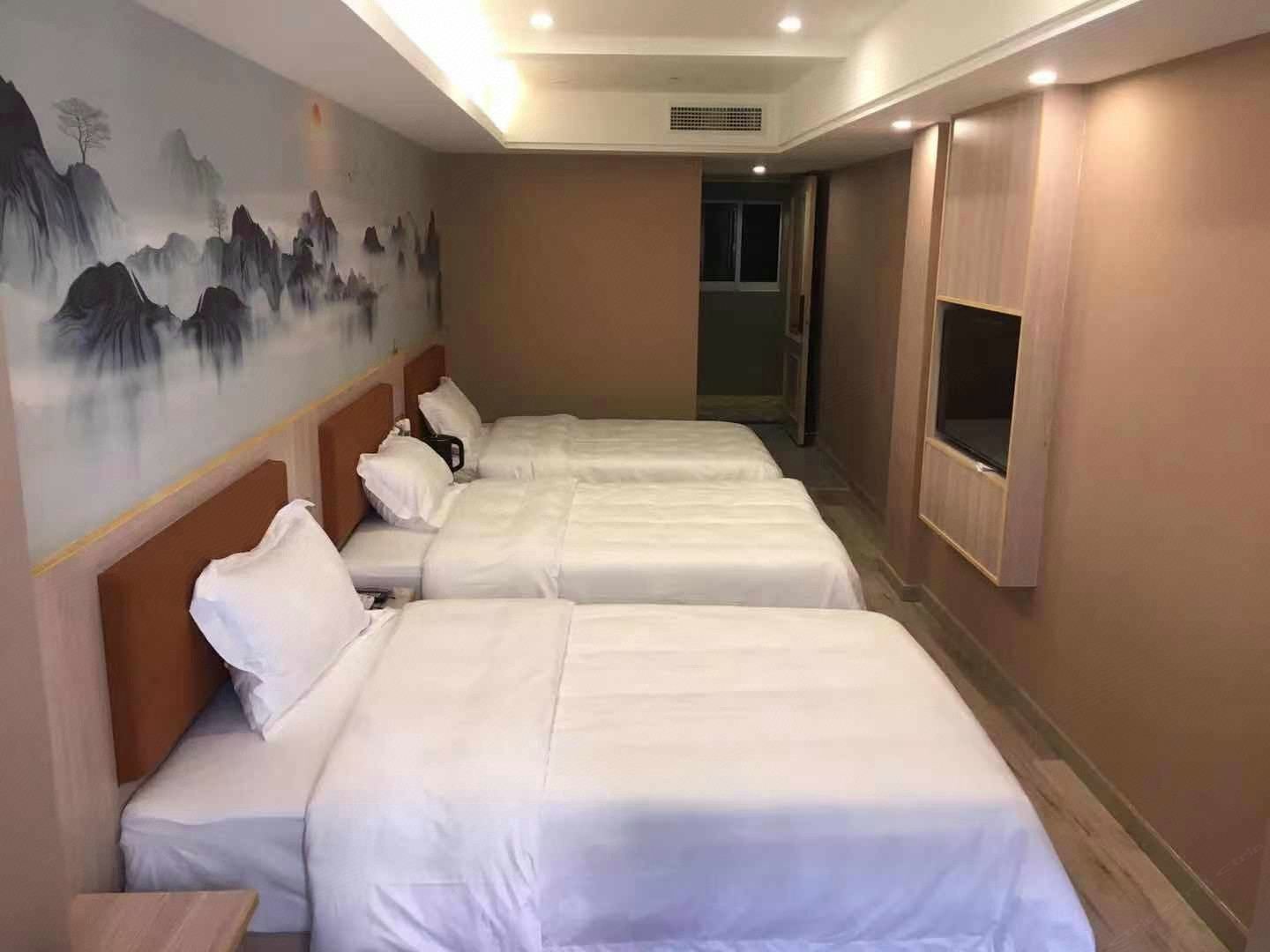 豪华三人间