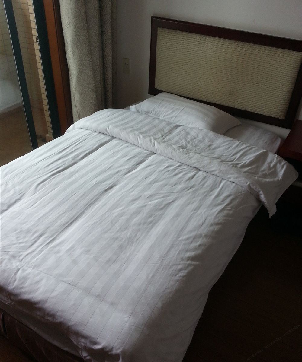 电脑大床房