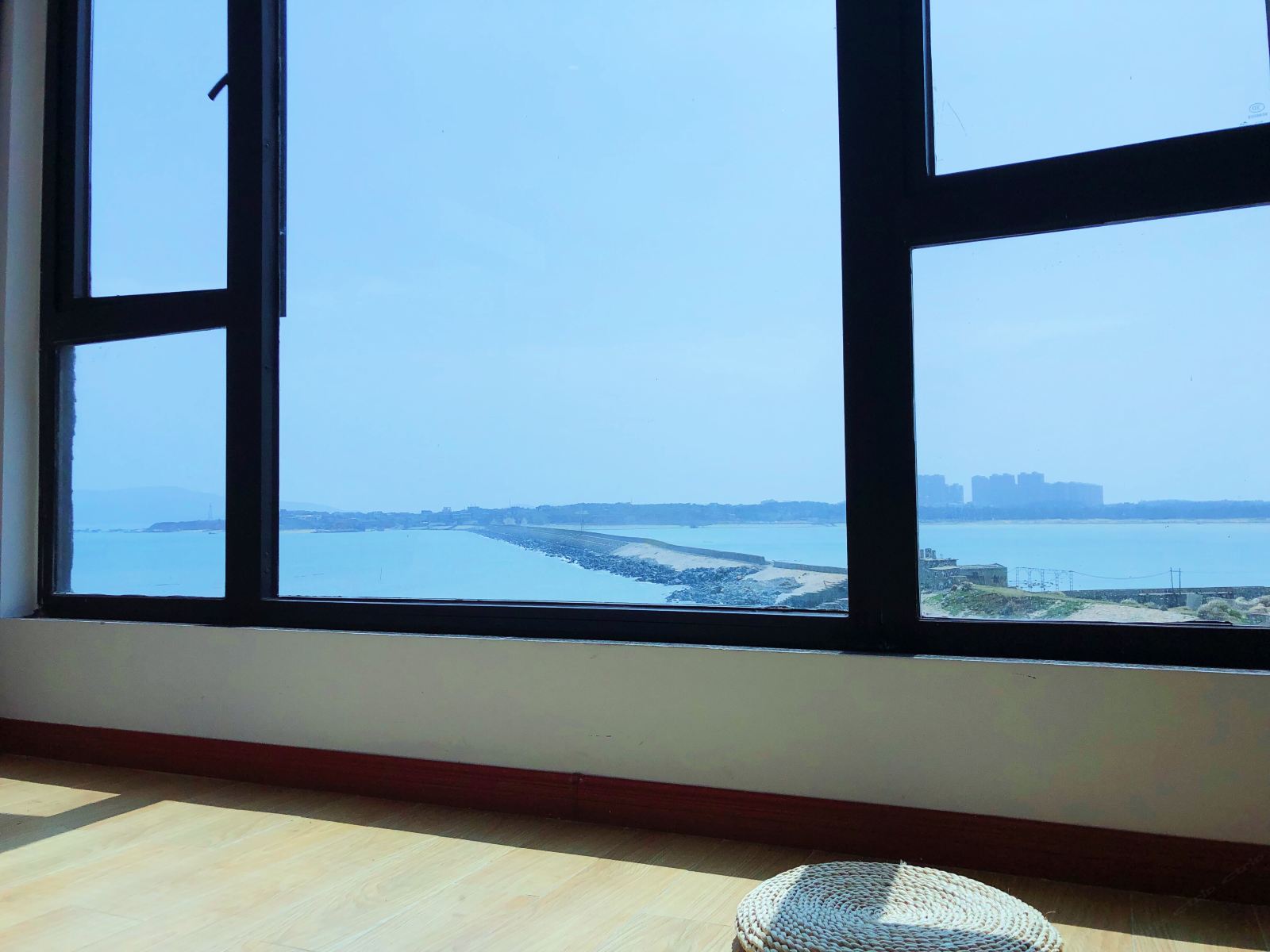 水畔海景阳台大床房