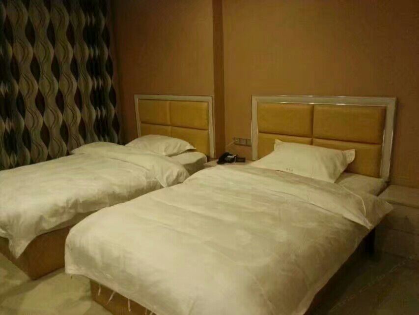 双床间