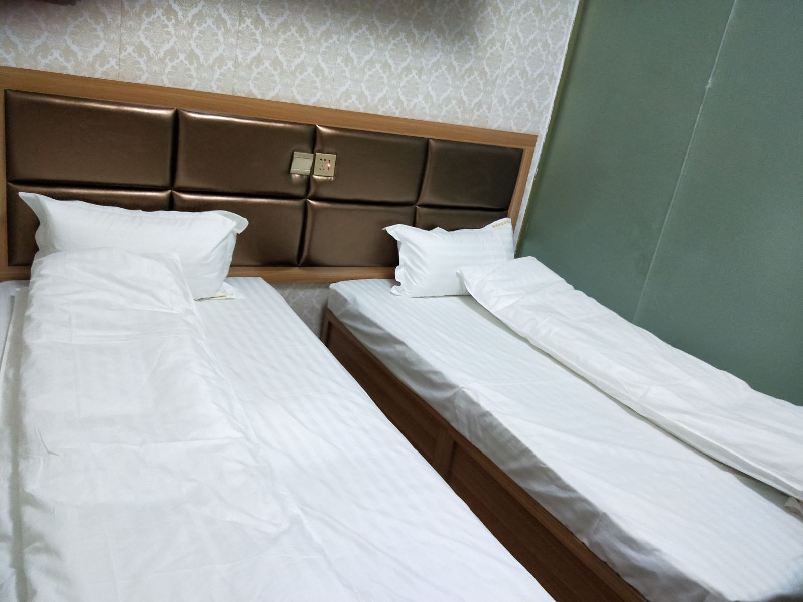 豪华双床房