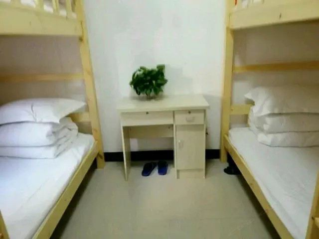 四人间(床位)