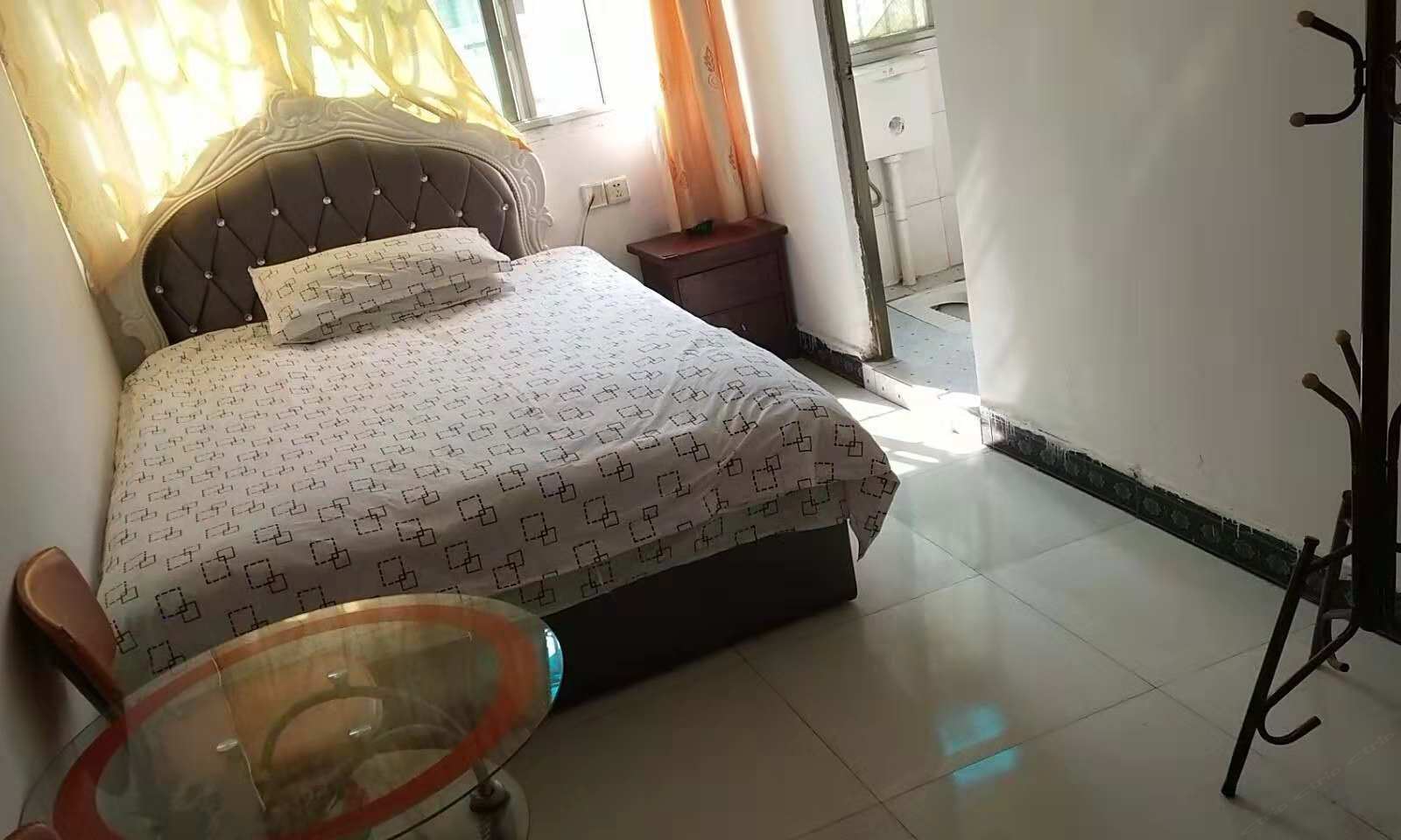 温馨大床房独卫