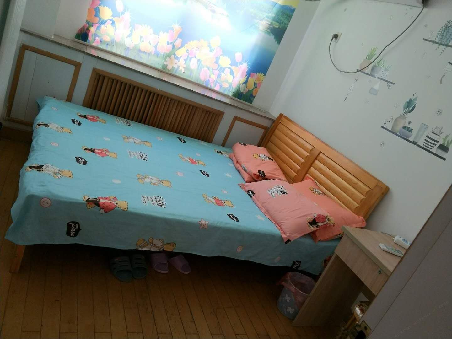 温馨大床房(公共卫浴)