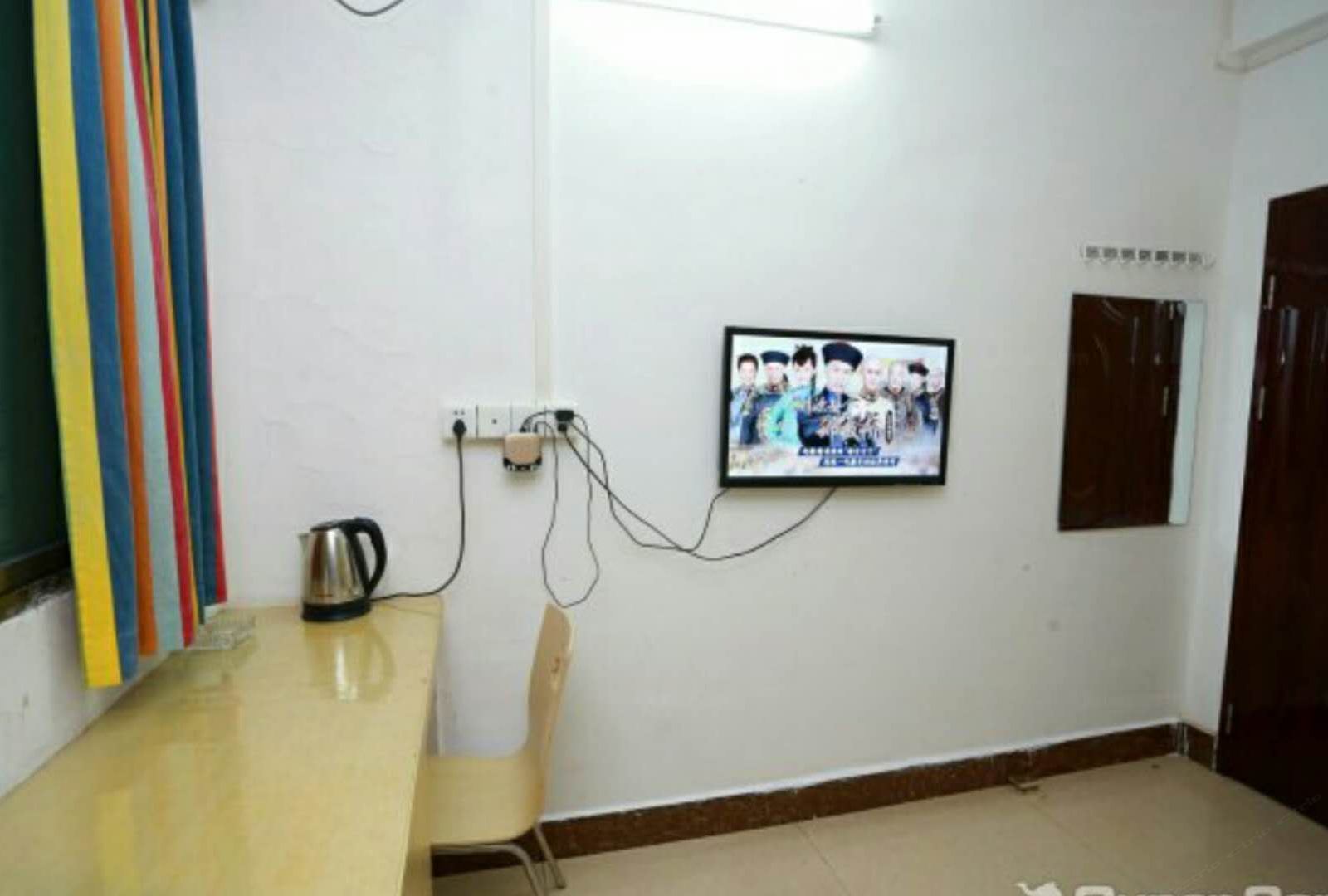 电脑大床房