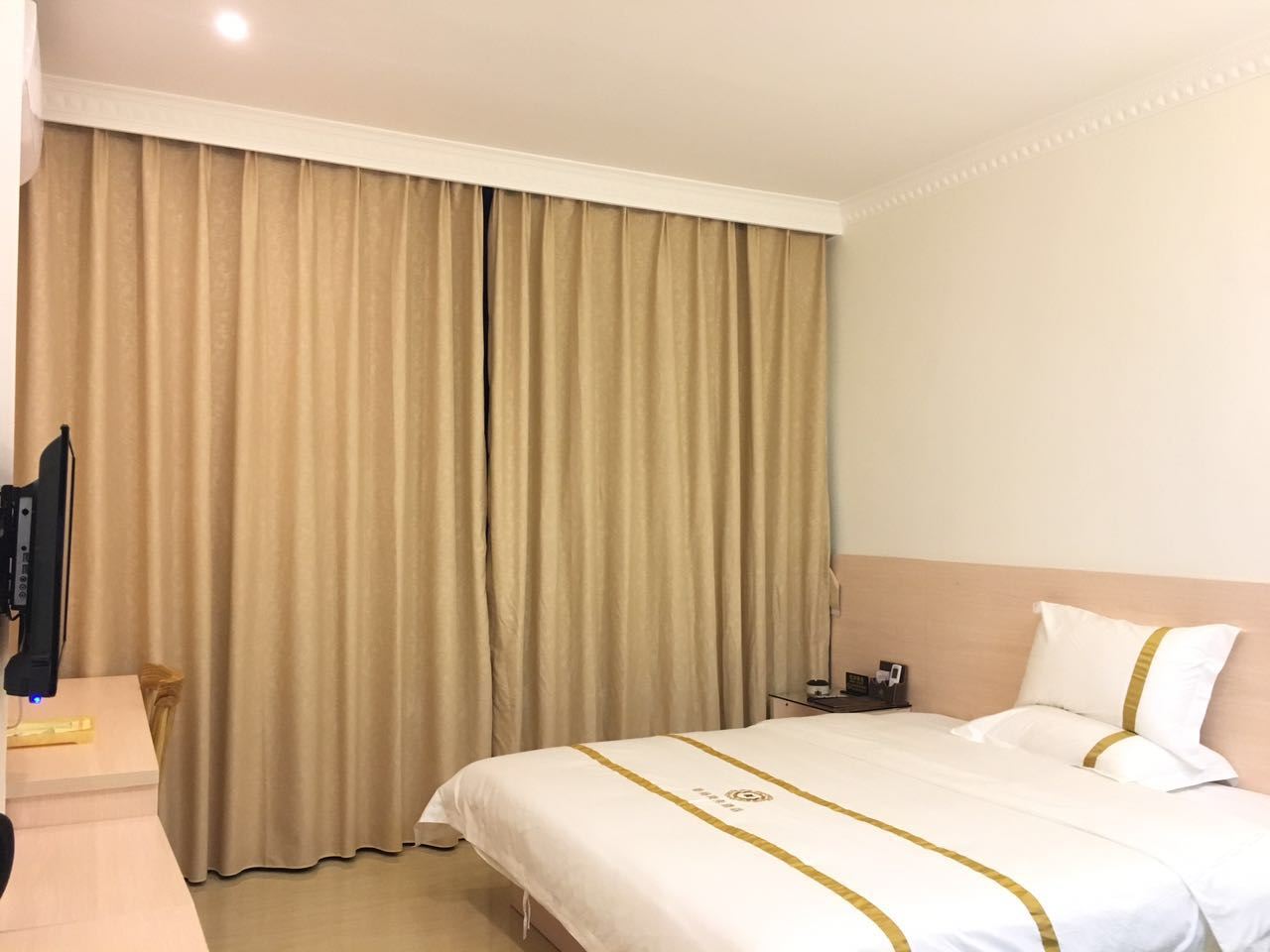 标准大床房