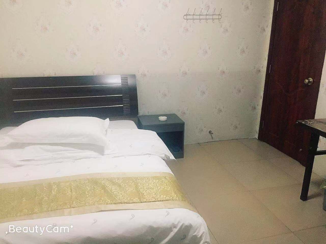 标准大床房