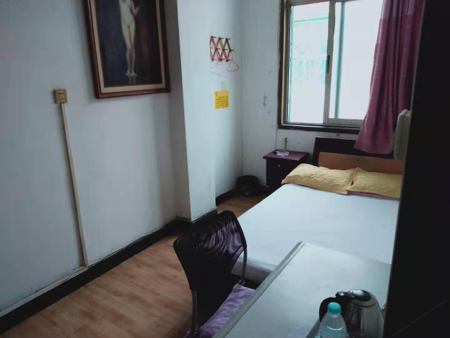 普通大床房