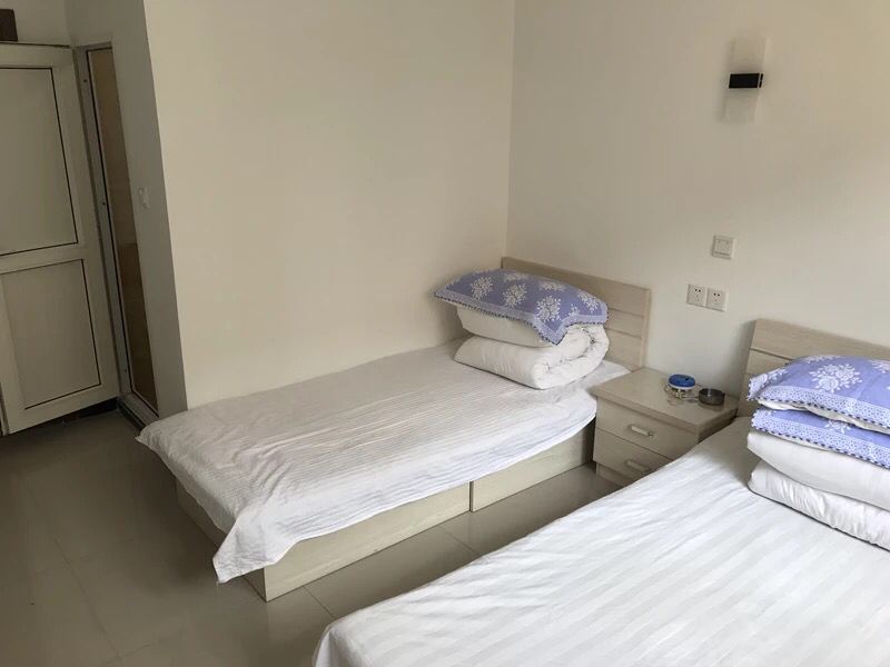 独卫豪华三人间