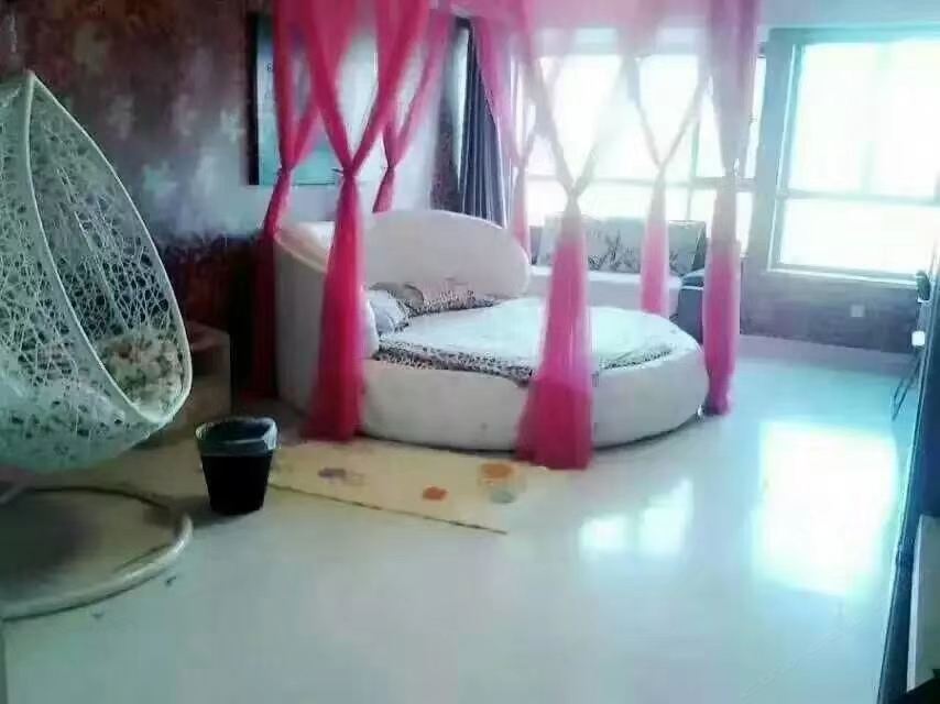 豪华圆床