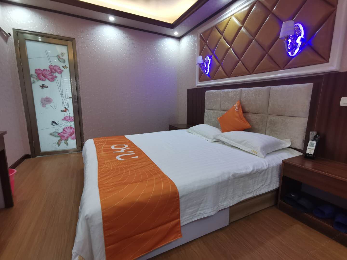 豪华大床房