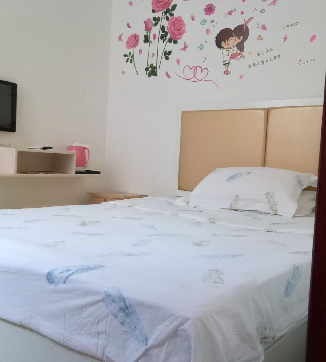 温馨情侣大床房
