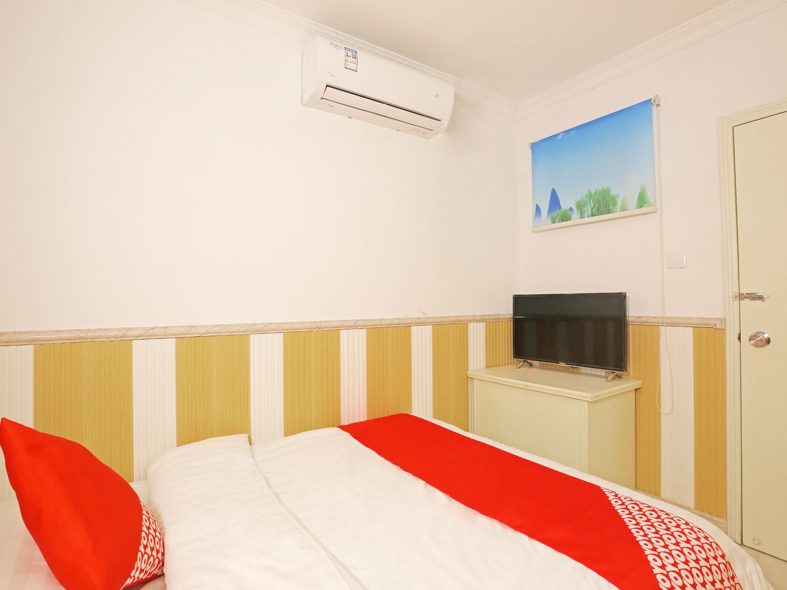 标准大床房(公共卫浴)(无窗)