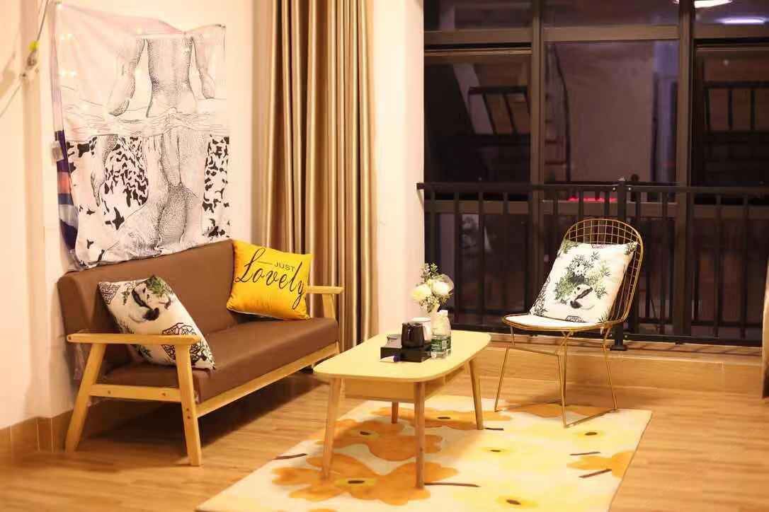 蜜恋简约复式大床房