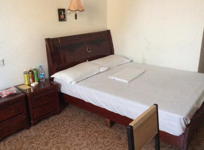 豪华电脑大床房