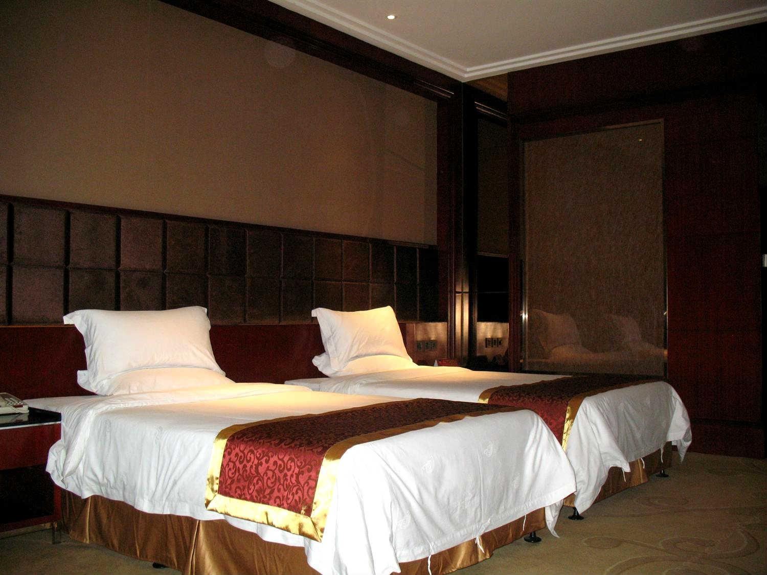 标准双床房(无窗)