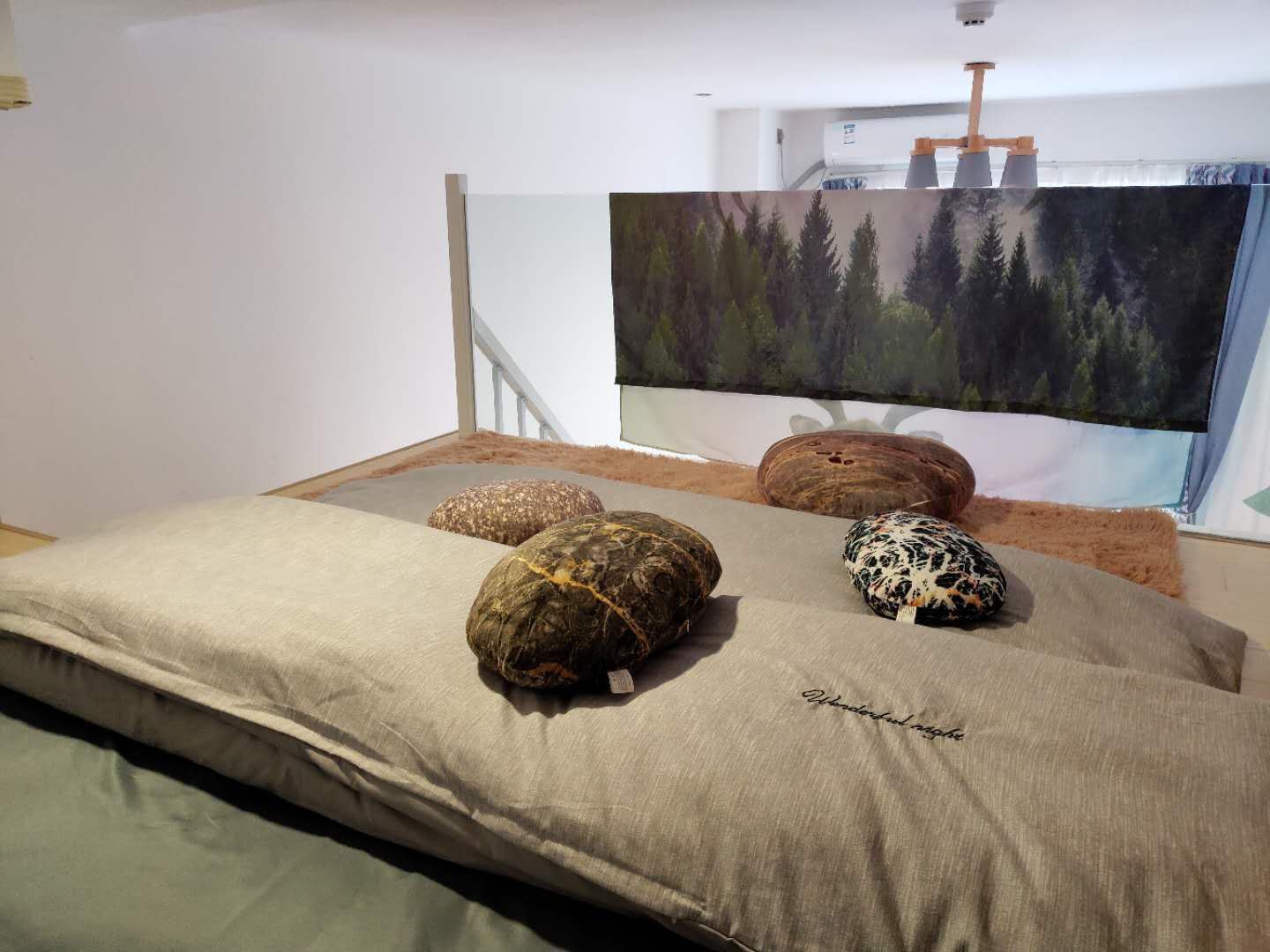 LOFT温馨榻榻米大床房