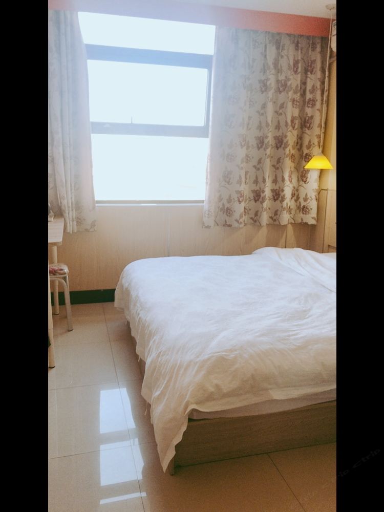 商务大床房