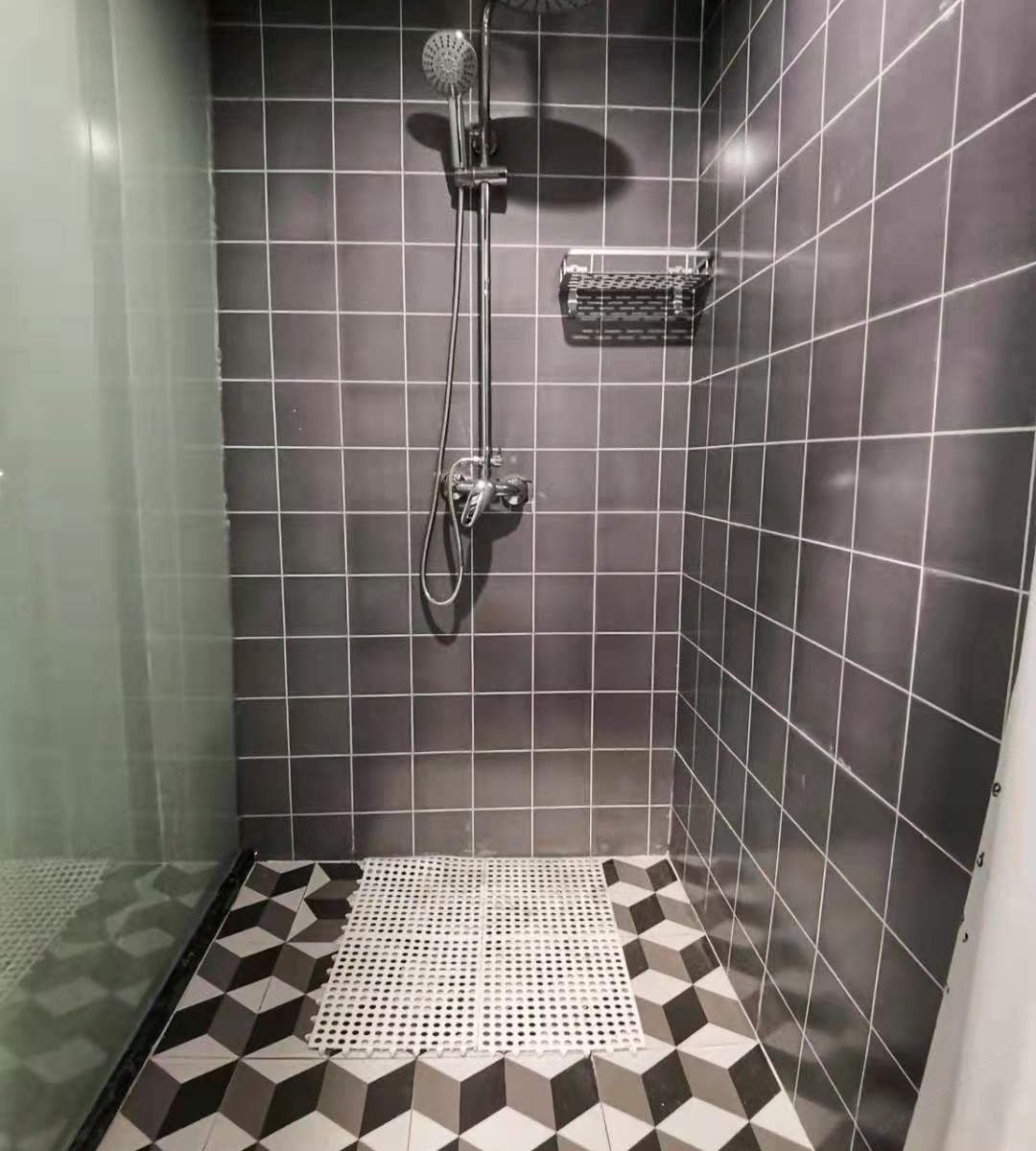 精致四人间
