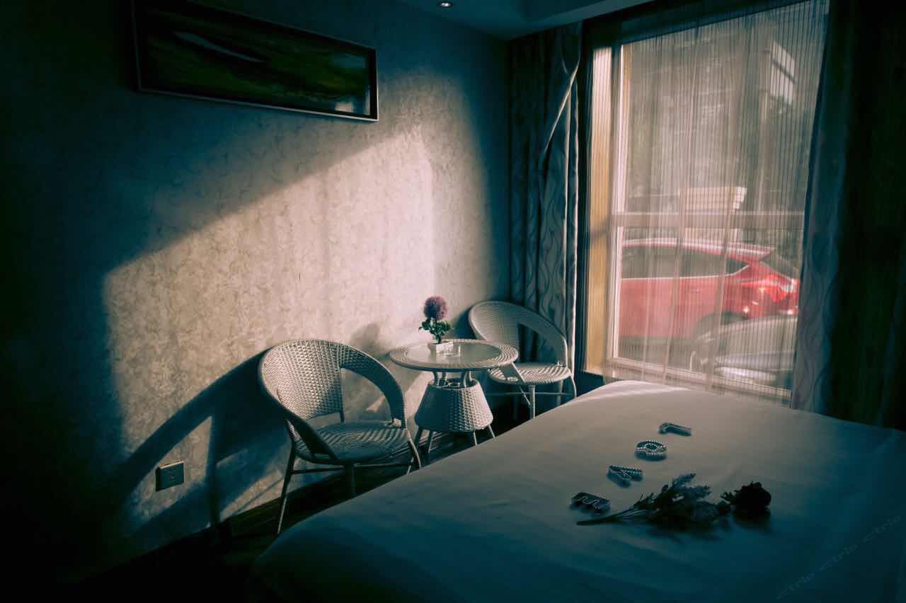落地飘窗大床房