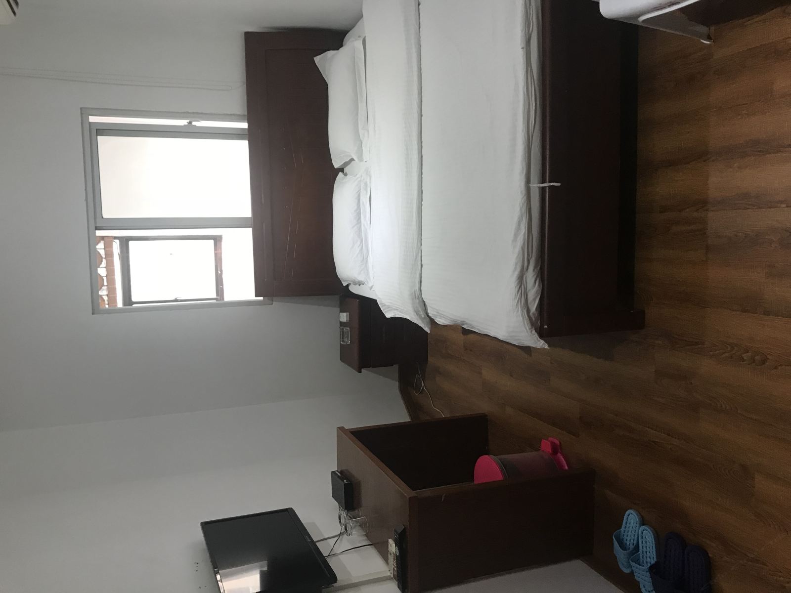 经济大床房