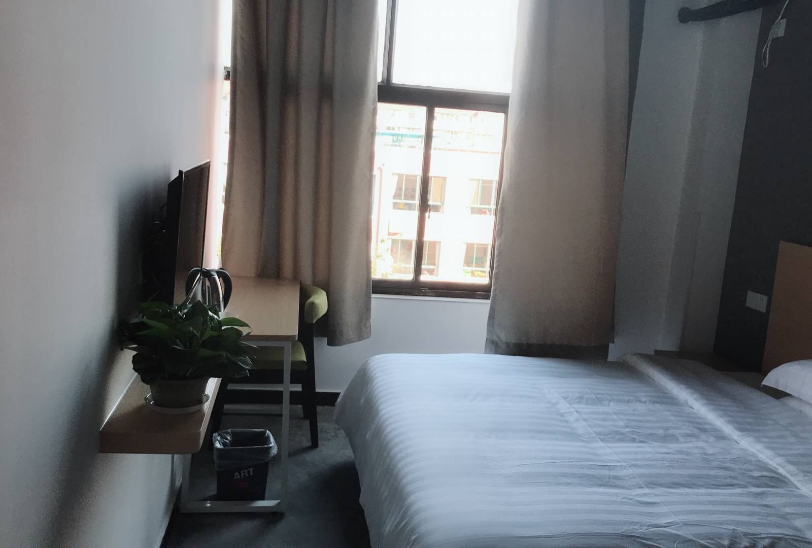 高级大床间