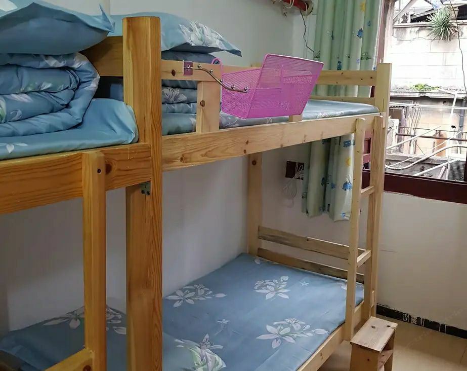 精致六人间(床位)(公共卫浴)