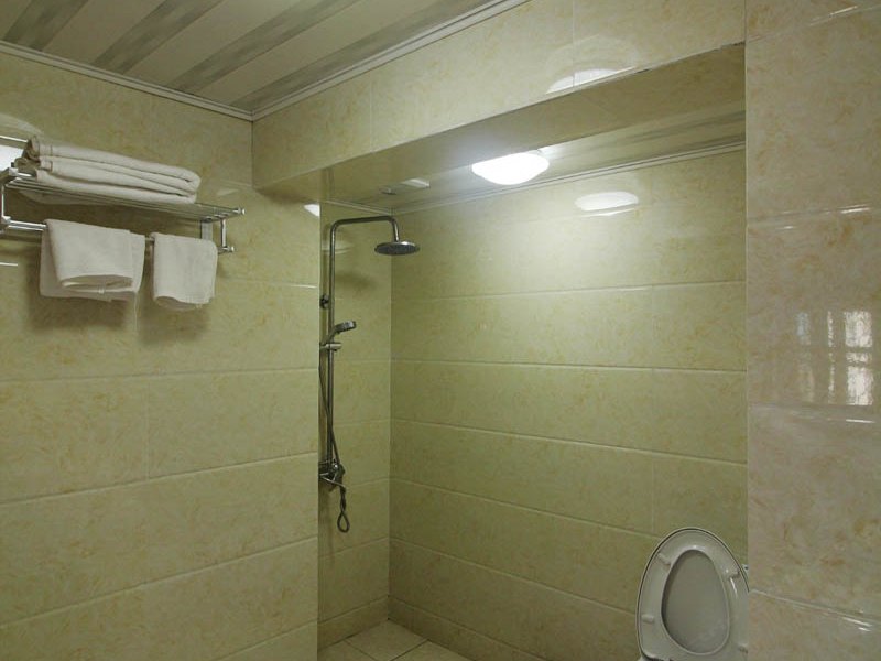 hotelPic