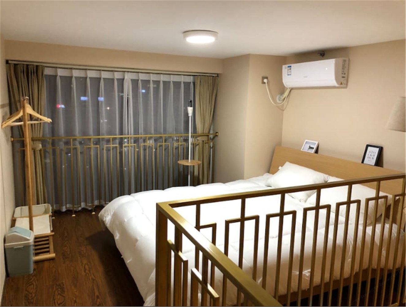 二室大床房